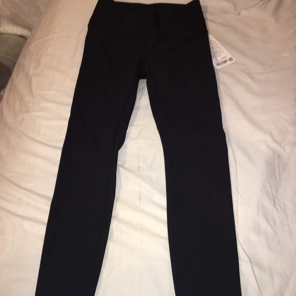 New black zoned in tight lulu lemon leggings